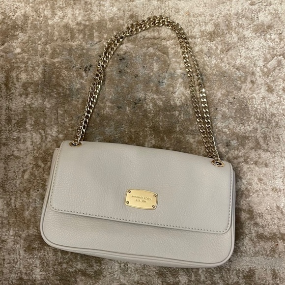 Brand New Michael Kors Off White Shoulder Bag with Gold Detailing - Picture 4 of 4